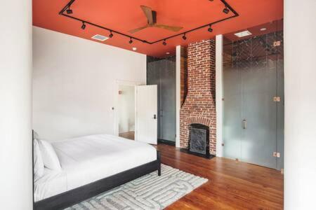  | Red Room at The Grand Maloney