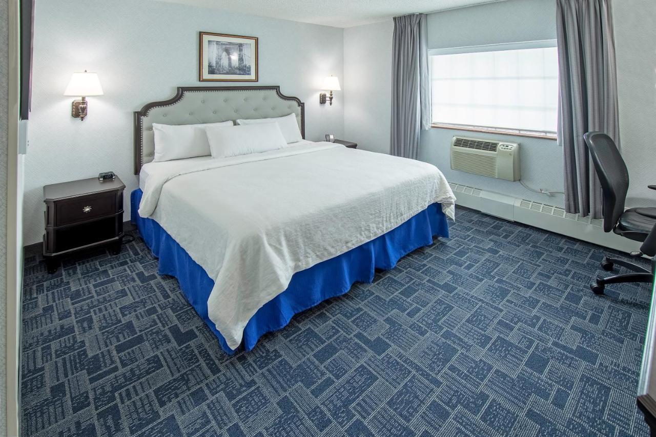 | Holland Hotel Free Parking Jersey City
