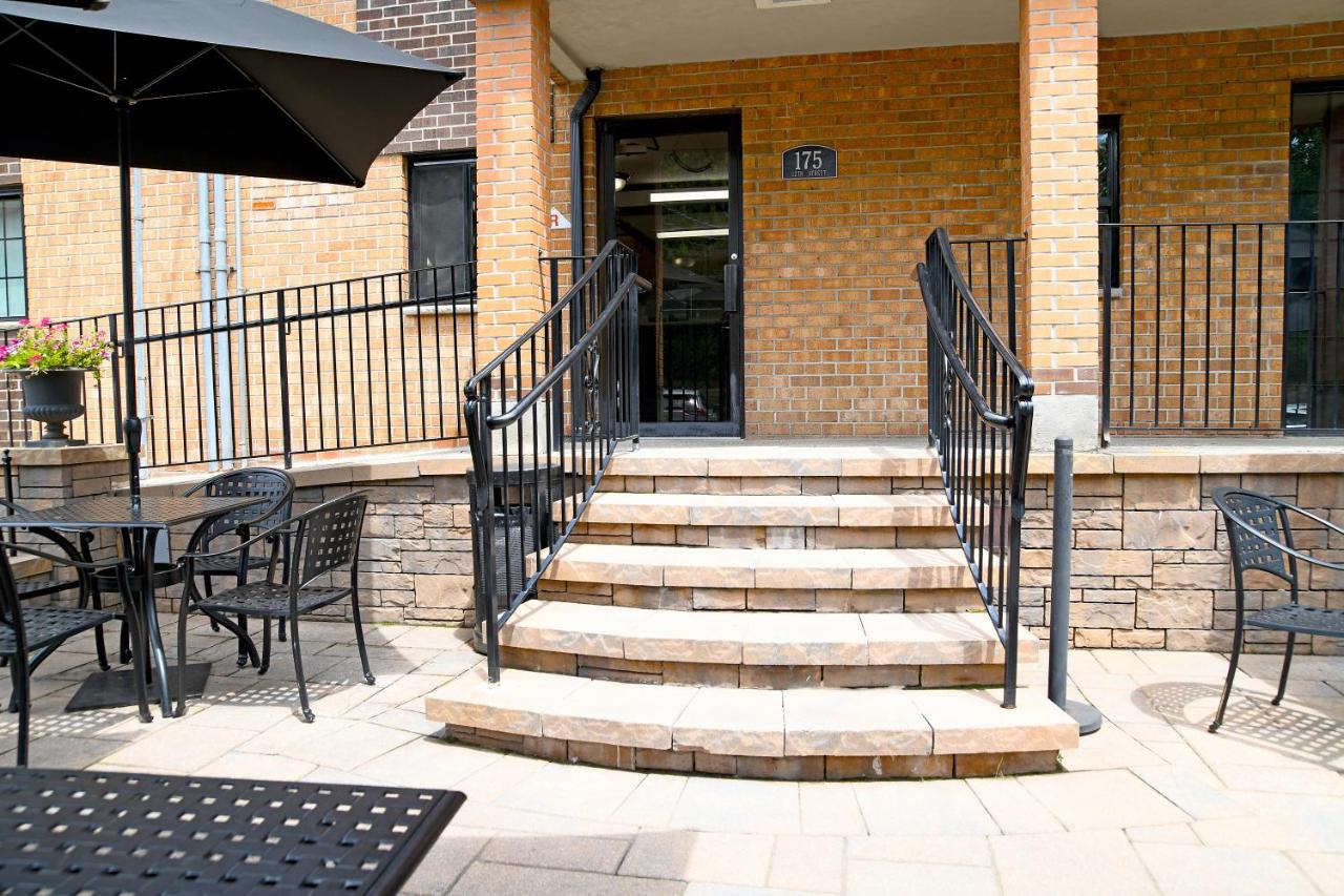 | Holland Hotel Free Parking Jersey City