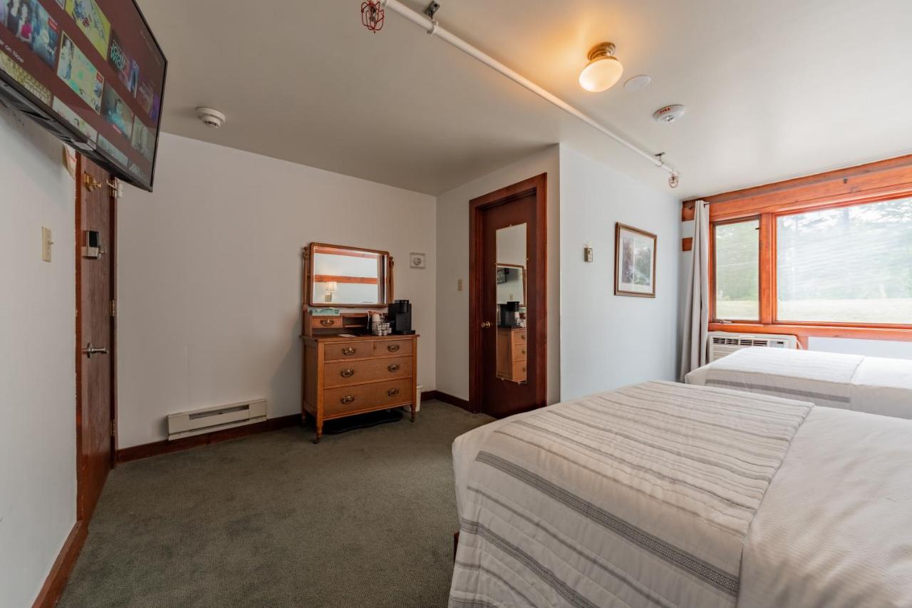 Double Room at Cranmore Mountain Lodge Bed & Breakfast