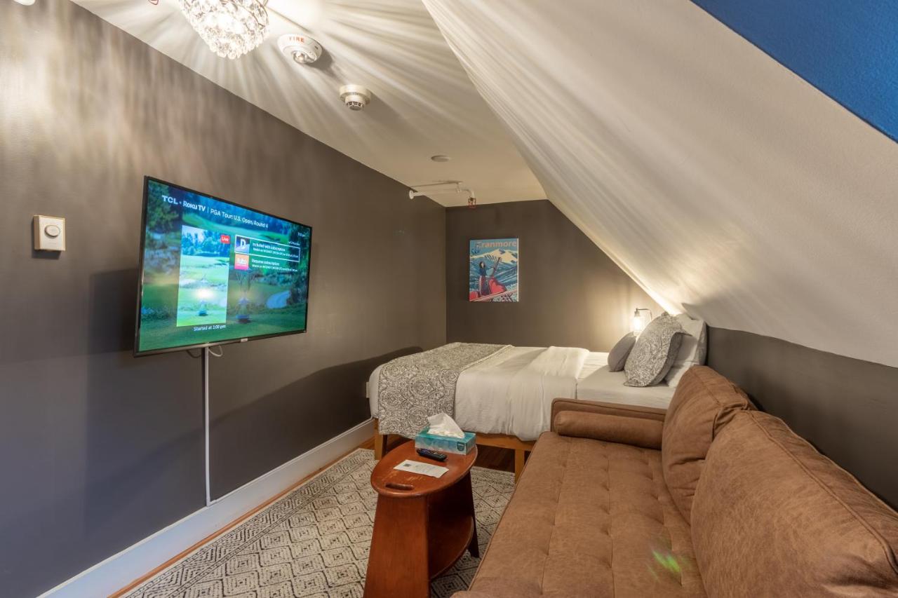 Economy Double Room at Cranmore Mountain Lodge Bed & Breakfast