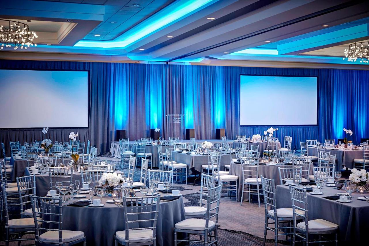 | San Francisco Airport Marriott Waterfront