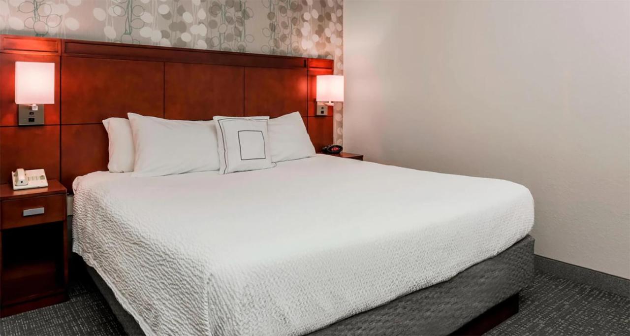 King Room with Sofa Bed and Adapted Tub - Mobility Accessible at Courtyard by Marriott Orlando Lake Mary/North