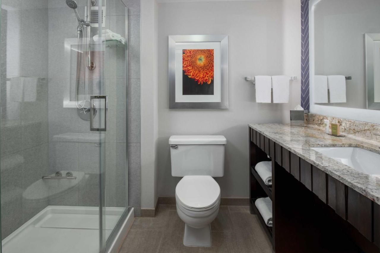King Suite at DoubleTree by Hilton San Francisco Airport