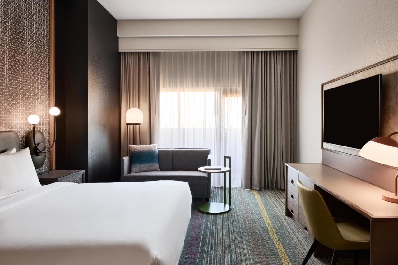 Guest Room with One King Bed at Renaissance® Phoenix Glendale Hotel & Conference Center