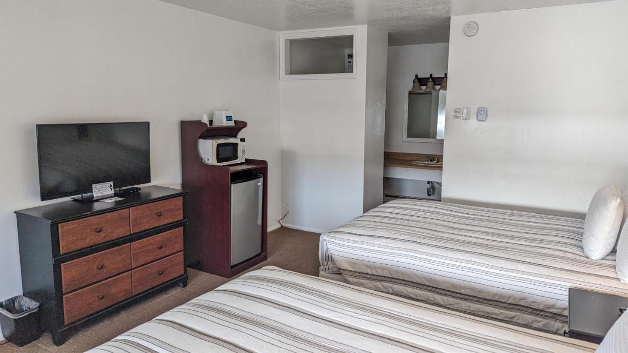 | High Desert Inn