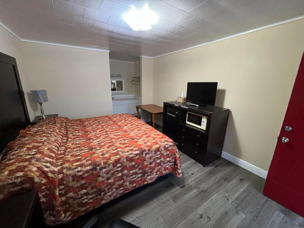  | Cook's Motel