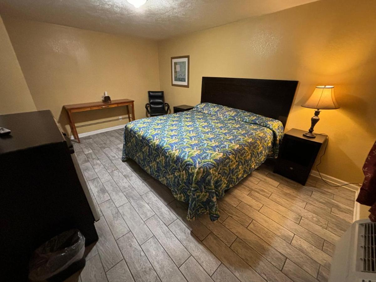  | Cook's Motel