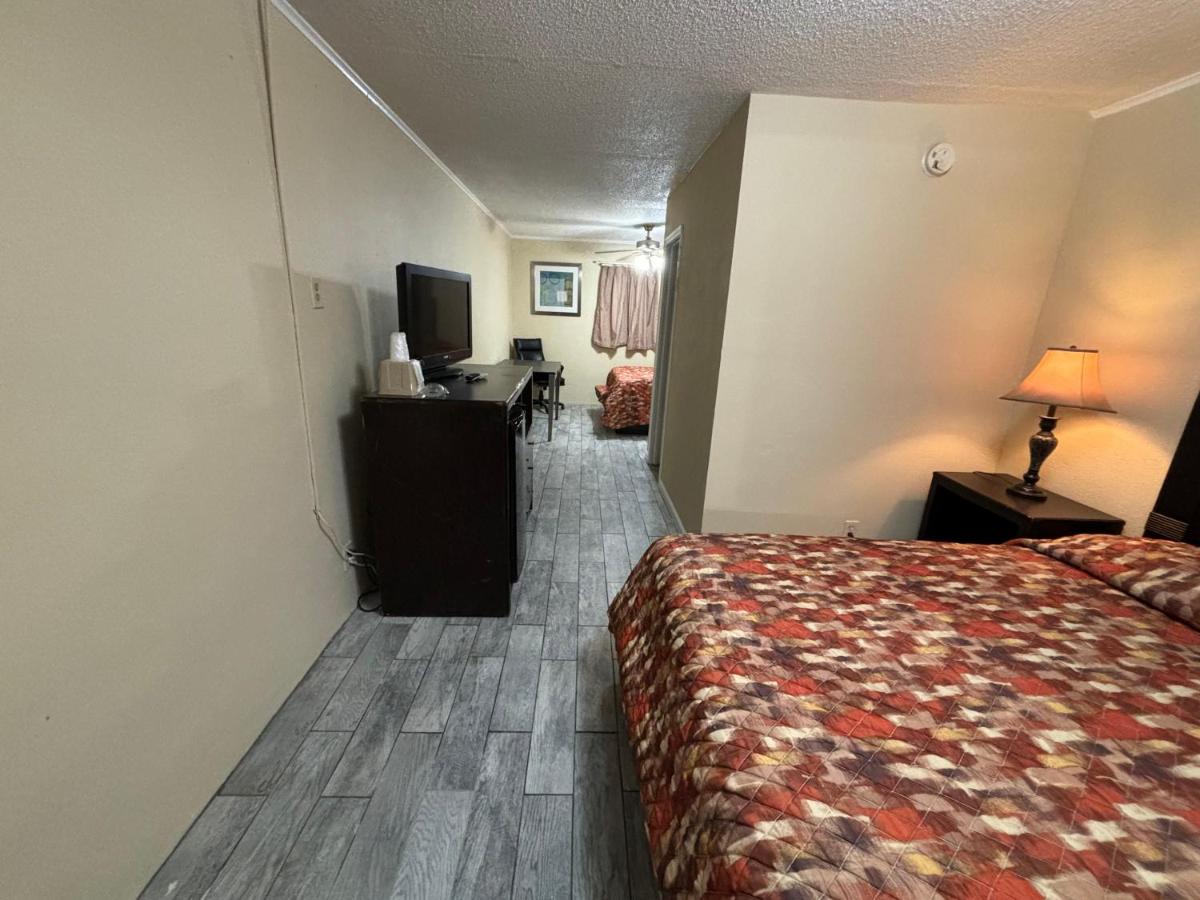  | Cook's Motel