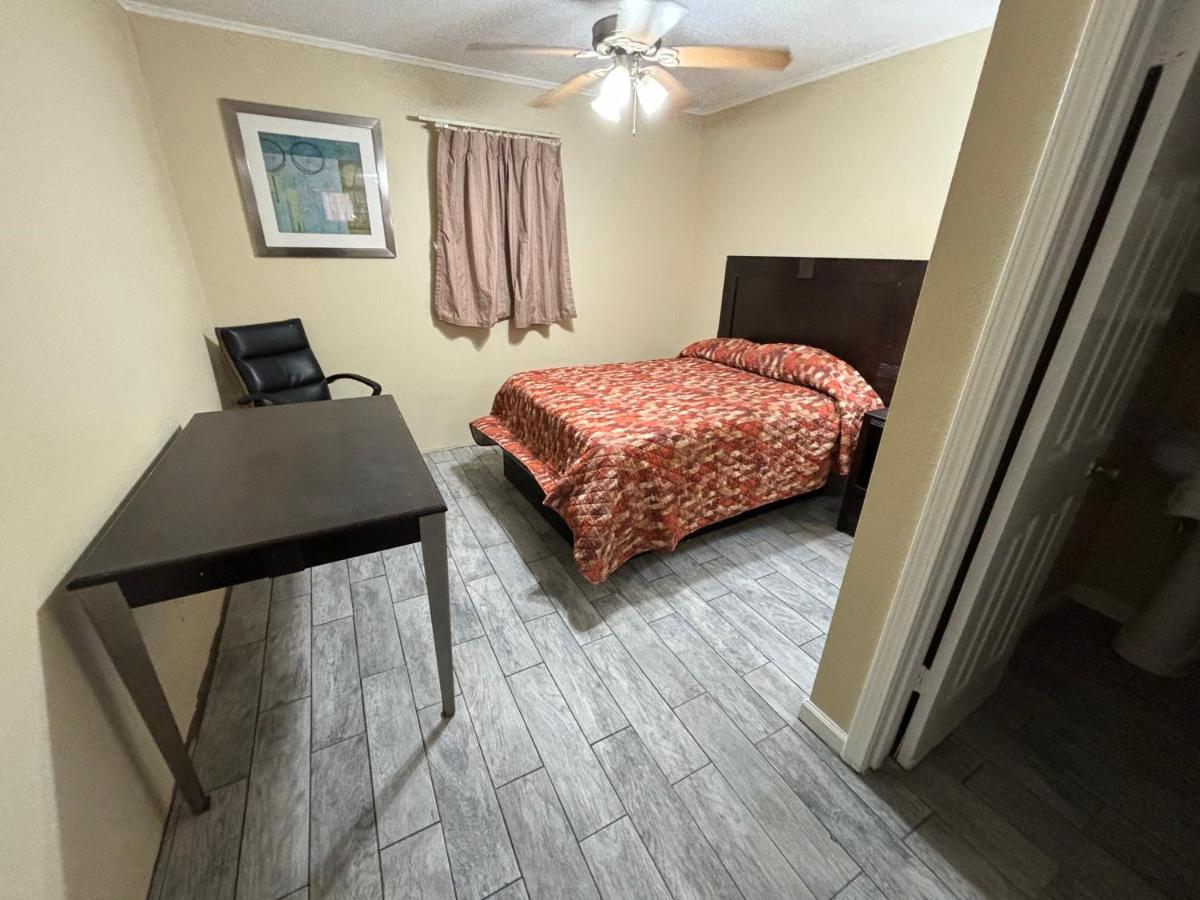  | Cook's Motel