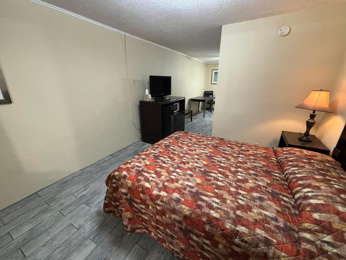  | Cook's Motel