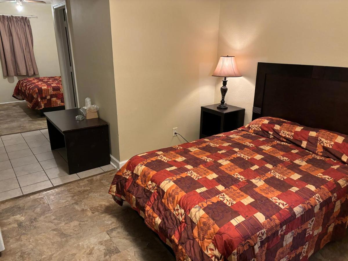  | Cook's Motel