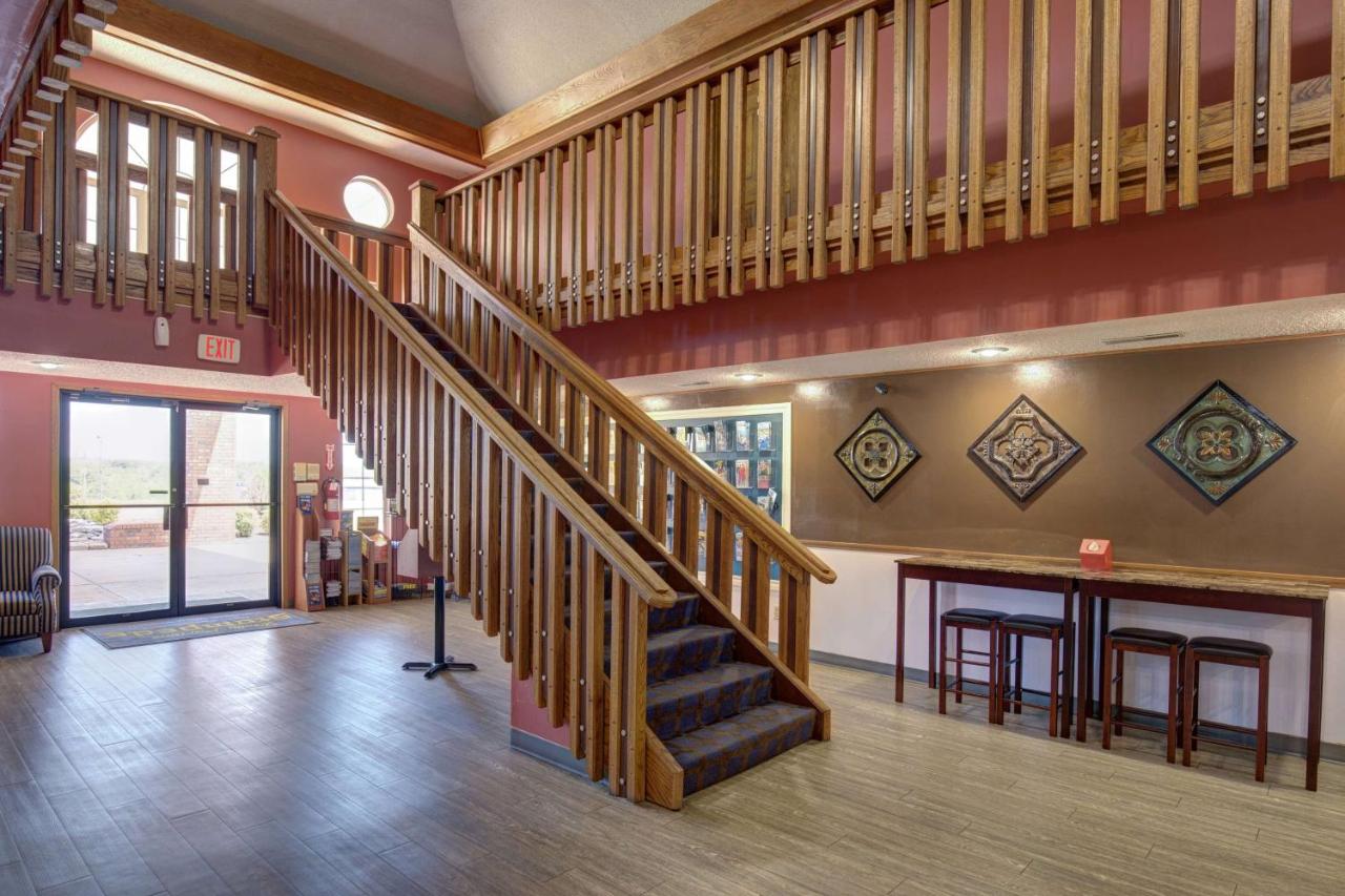 | Southern Oaks Inn Near IMAX