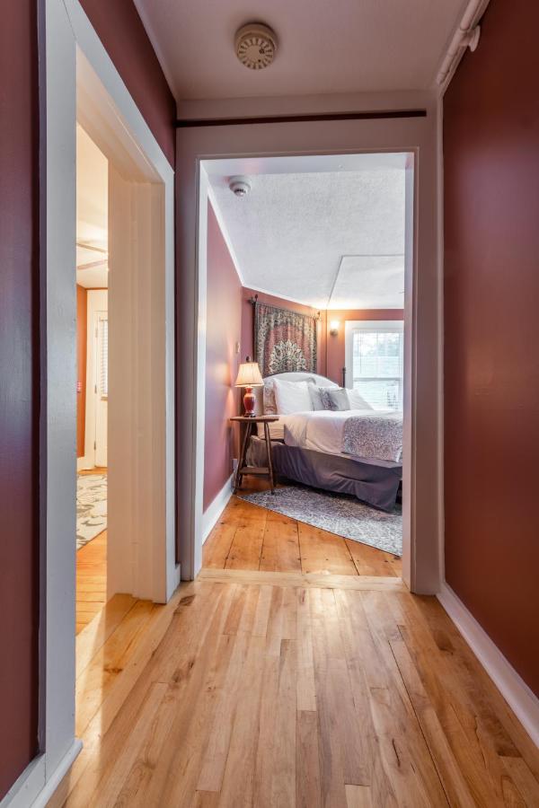 Suite with Spa Bath at Cranmore Mountain Lodge Bed & Breakfast
