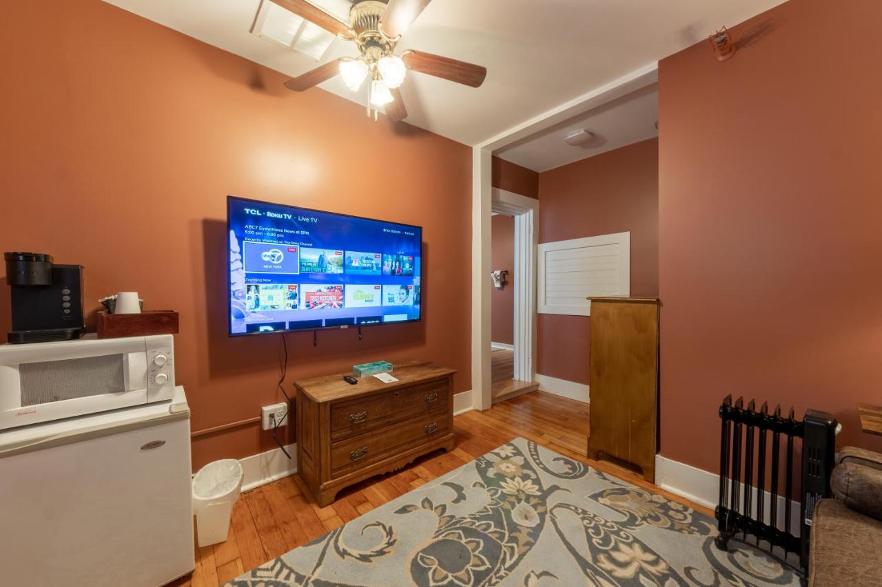 Suite with Spa Bath at Cranmore Mountain Lodge Bed & Breakfast