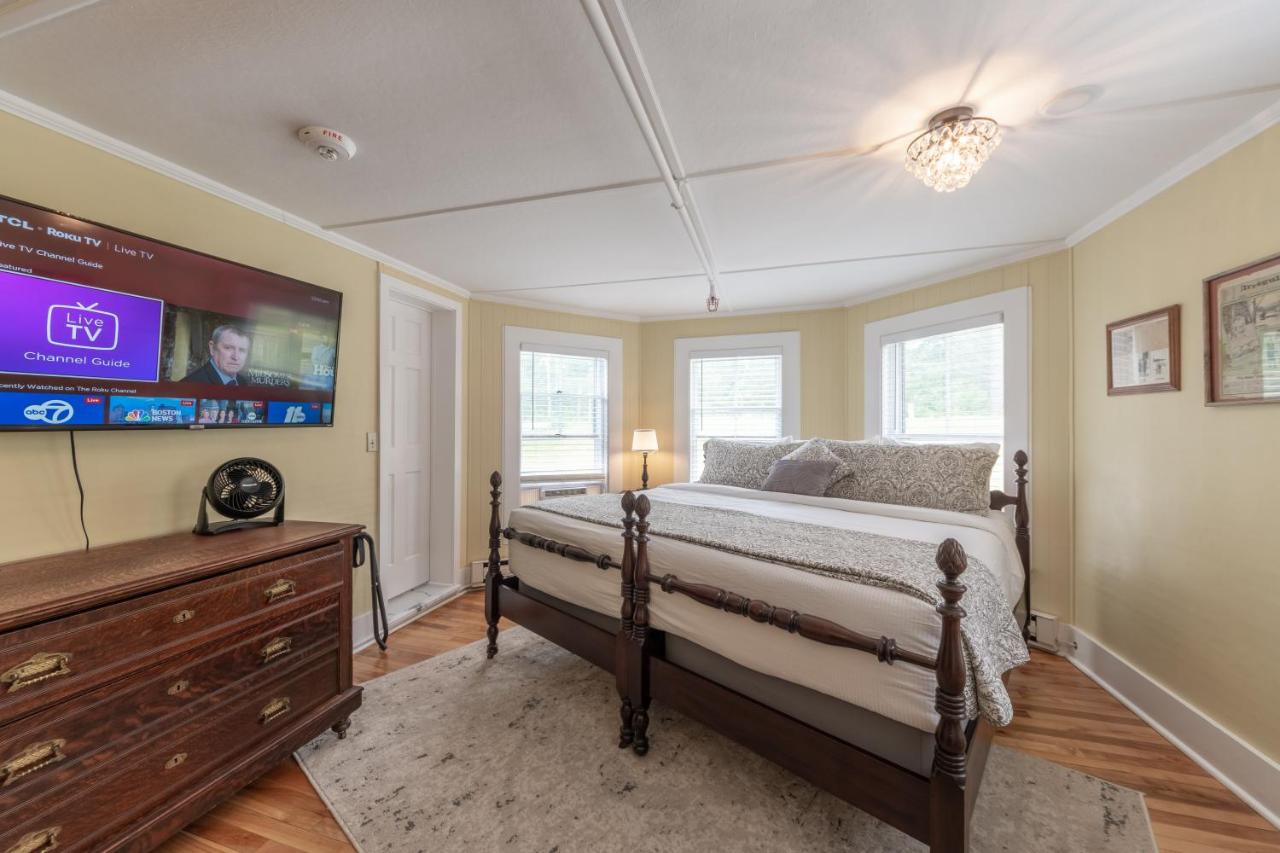 King Room at Cranmore Mountain Lodge Bed & Breakfast