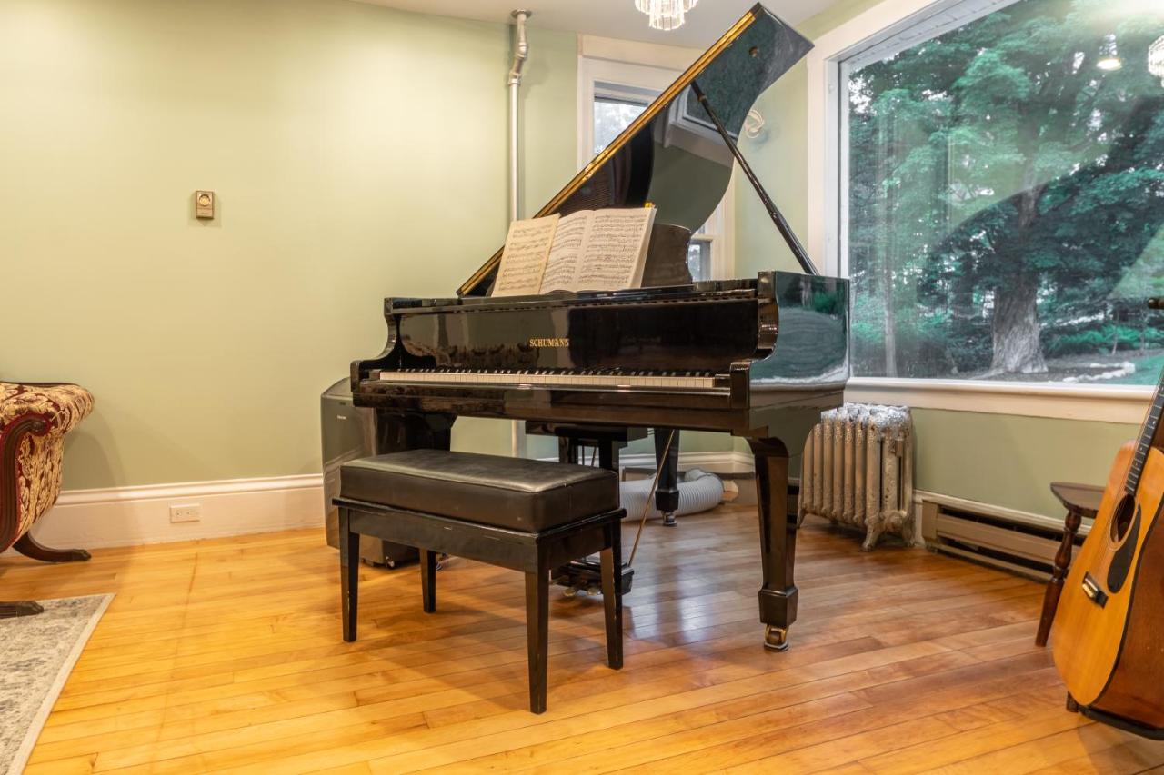 | Cranmore Mountain Lodge Bed & Breakfast