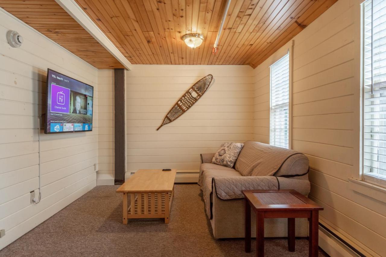 One-Bedroom Suite with Garden View at Cranmore Mountain Lodge Bed & Breakfast
