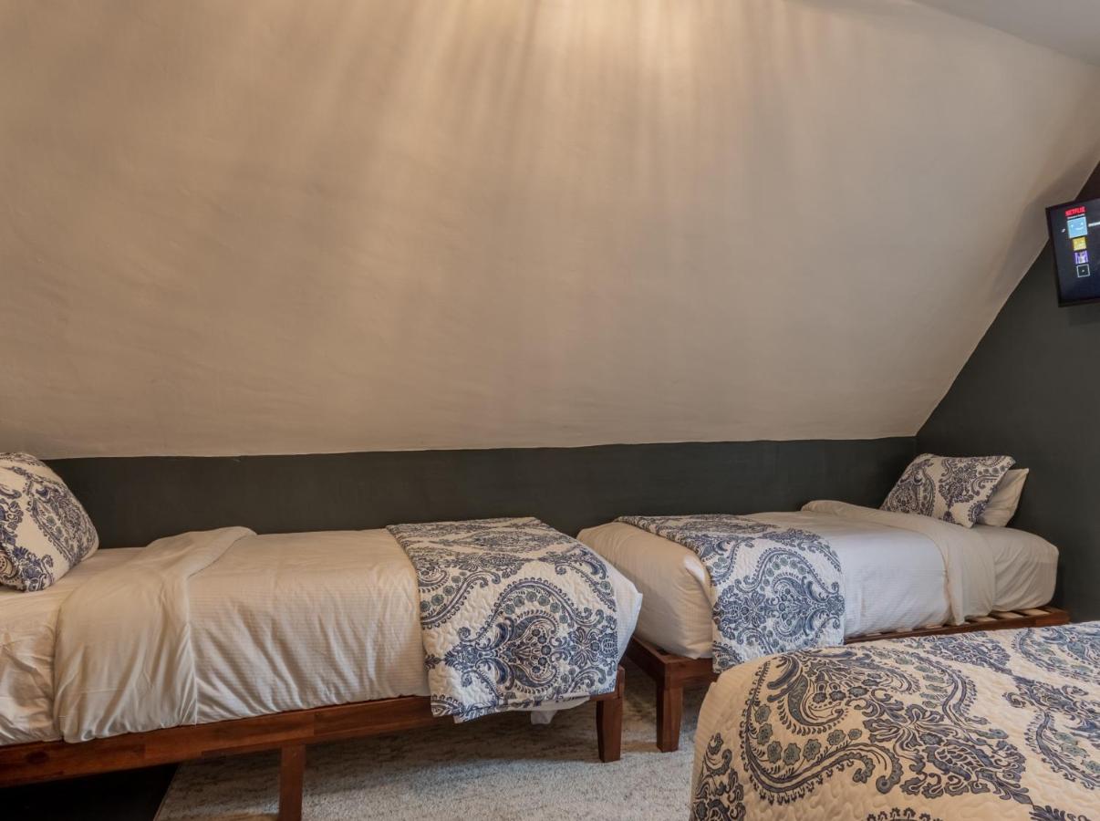 Comfort Quadruple Room at Cranmore Mountain Lodge Bed & Breakfast