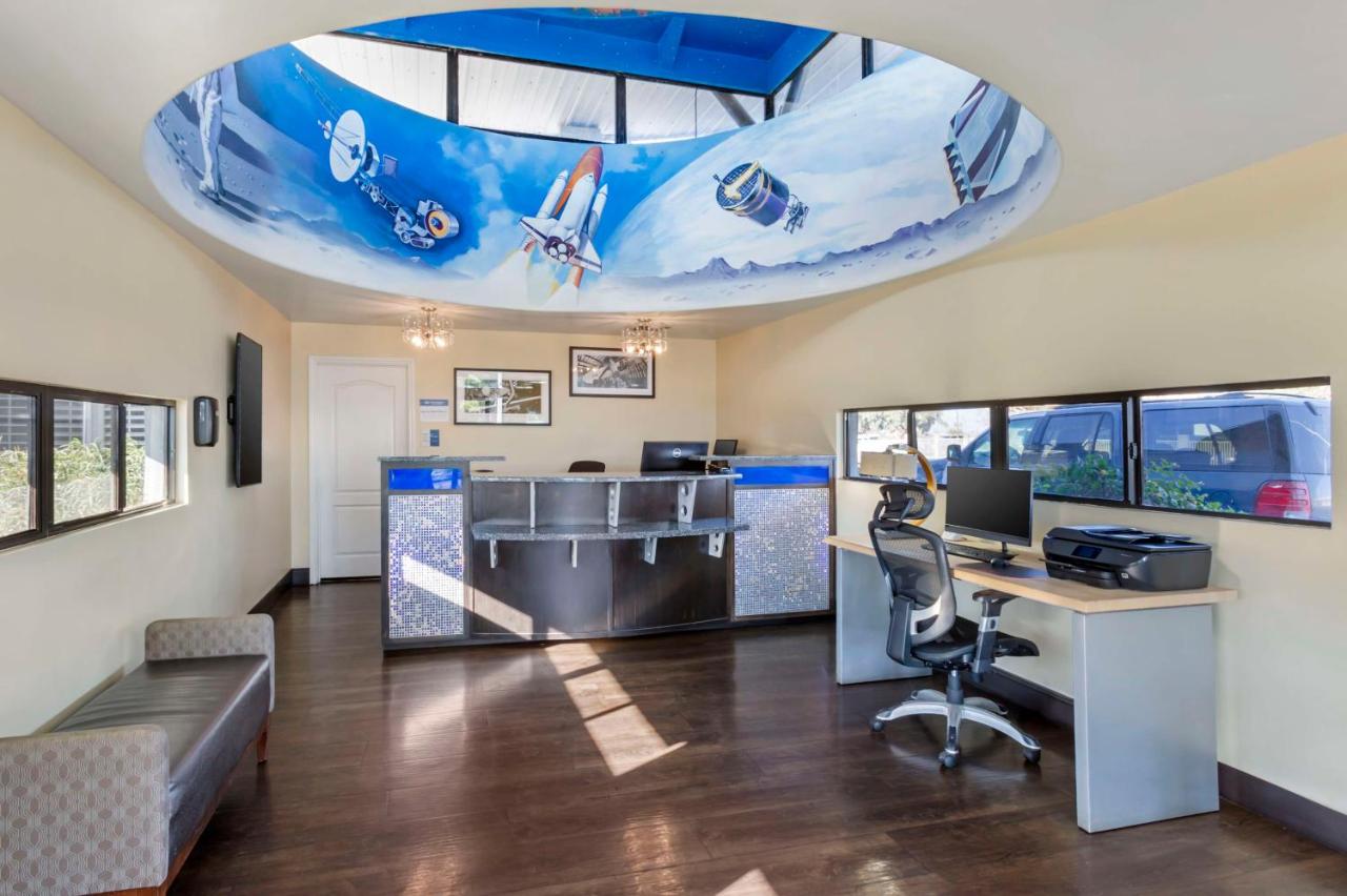 | Best Western Space Age Lodge
