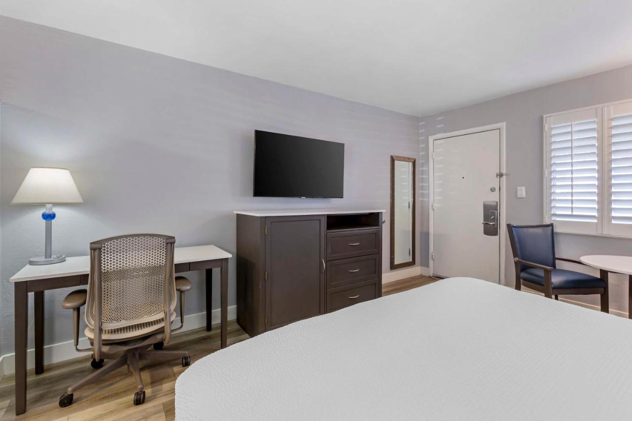 | Best Western Space Age Lodge