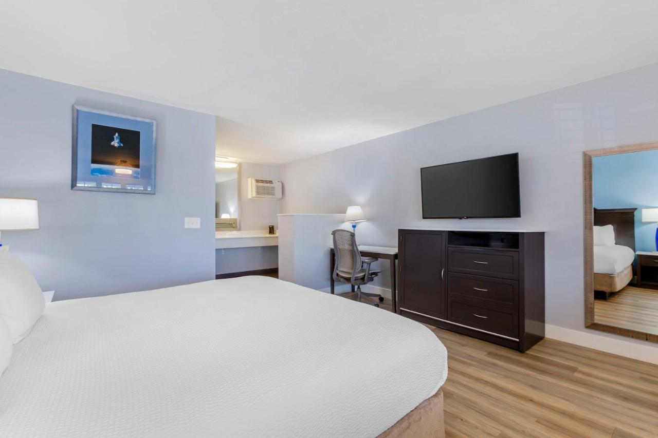 | Best Western Space Age Lodge