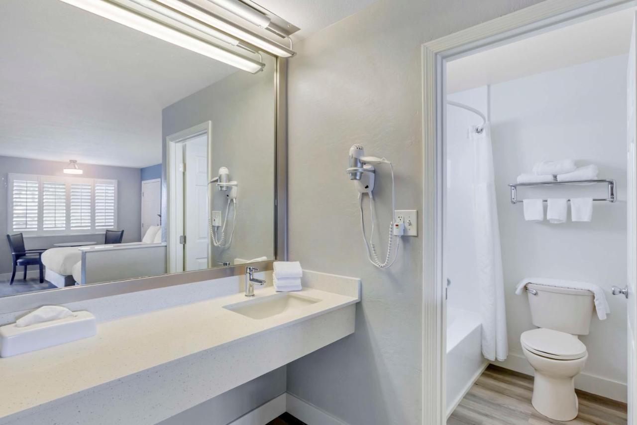 | Best Western Space Age Lodge