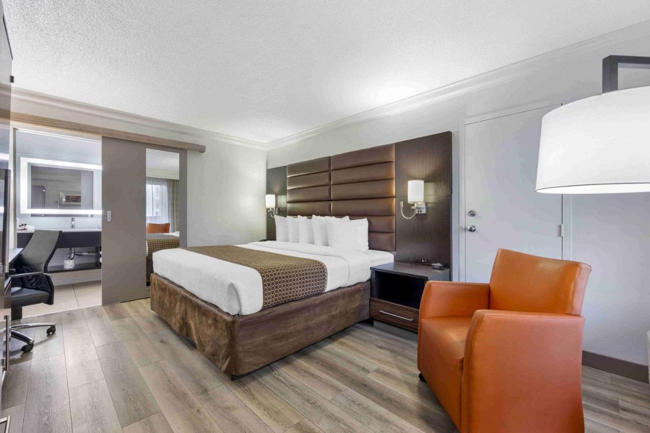 Queen Room - Disability Access/Non-Smoking at The Capitol Hotel Downtown, an Ascend Collection Hotel