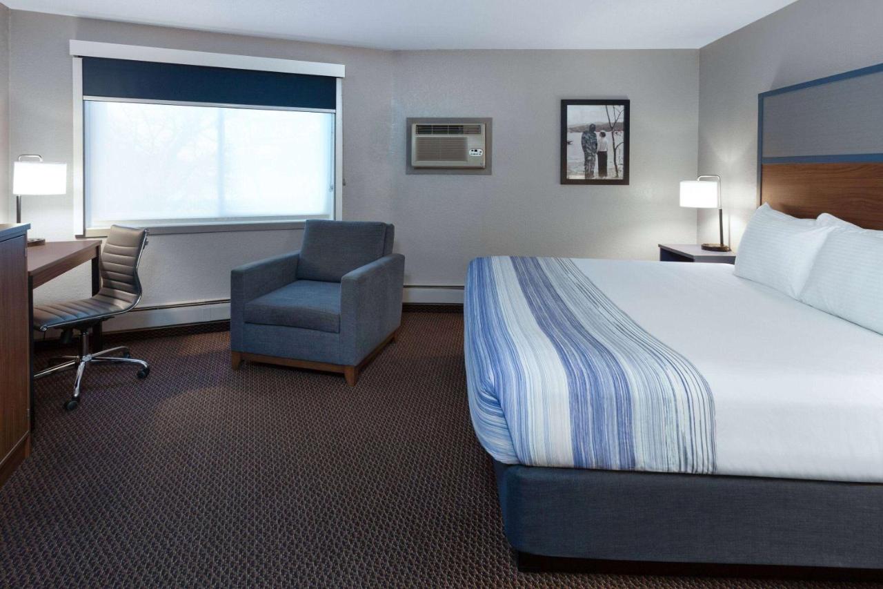 King Room - Non-Smoking at AmericInn by Wyndham New Richmond
