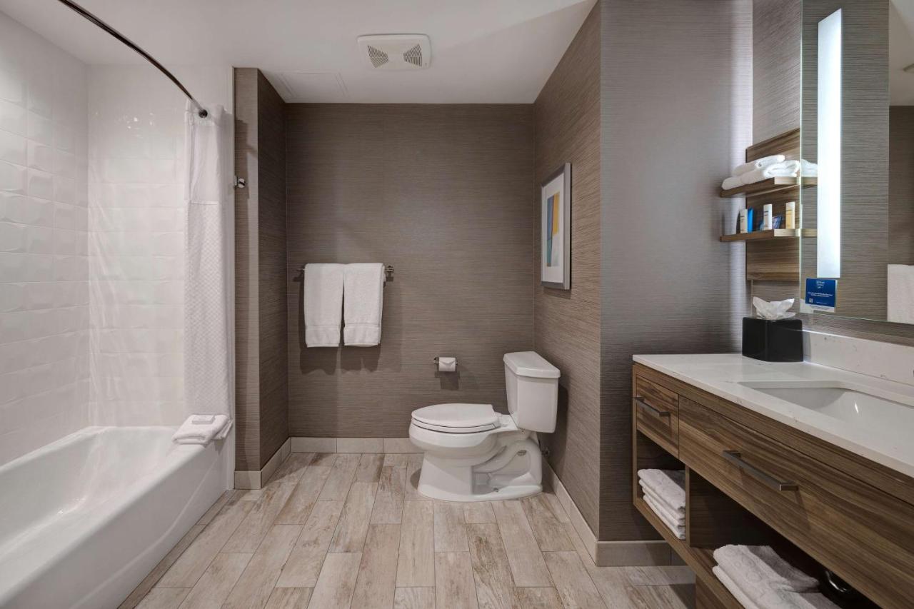 Deluxe Queen Room with Sofa Bed at Hilton Garden Inn Anaheim Resort