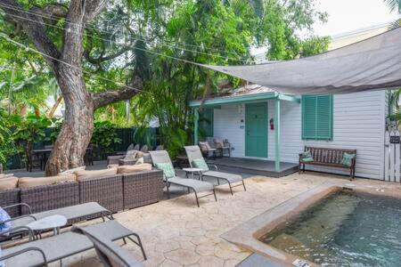 | Pilar Cottage