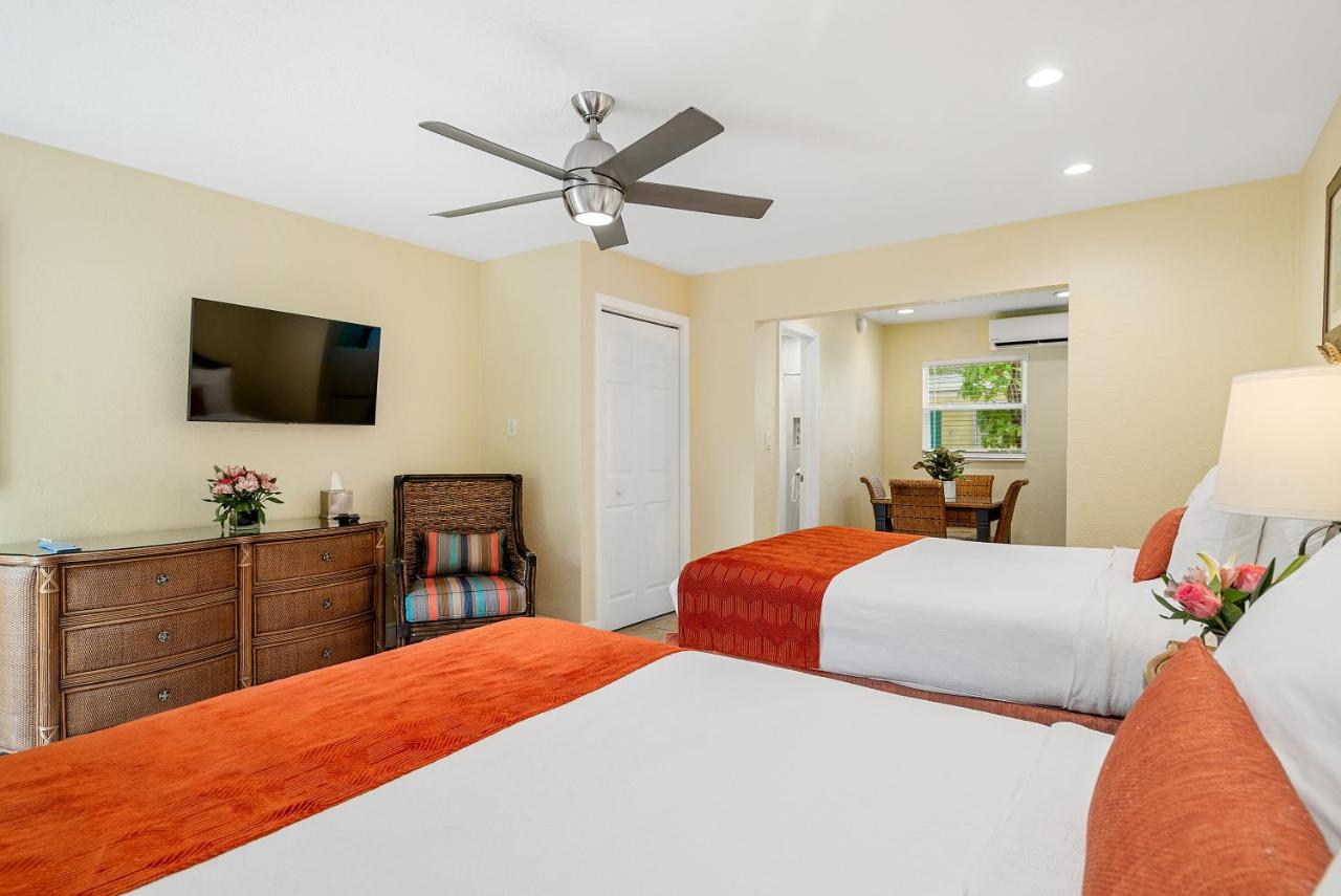 | Bay Harbor Lodge
