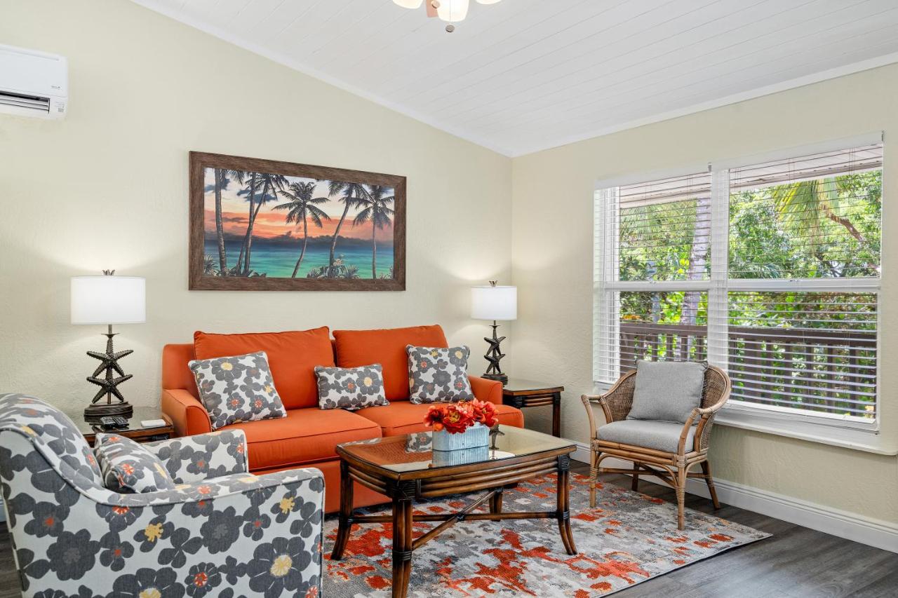 | Bay Harbor Lodge