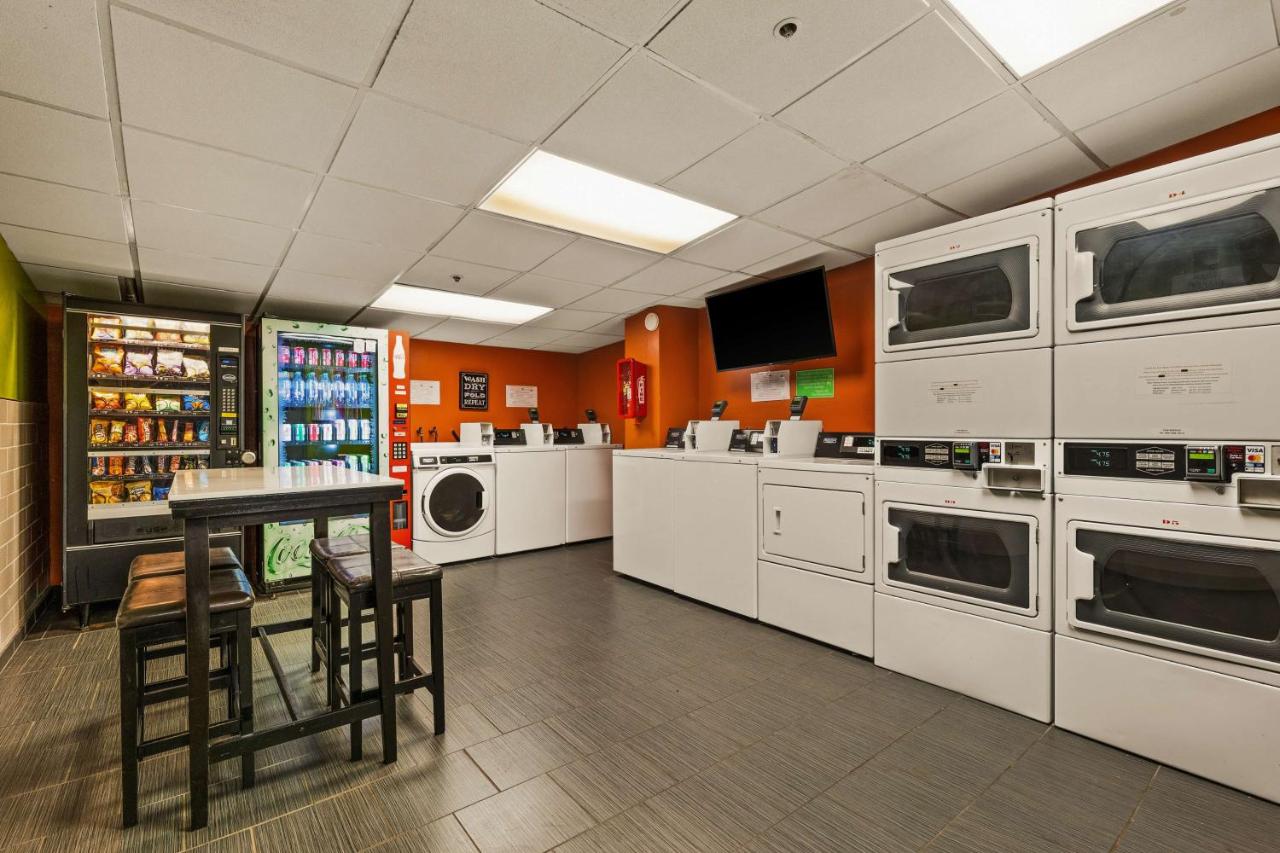 | Best Western The Plaza Hotel - Free Breakfast