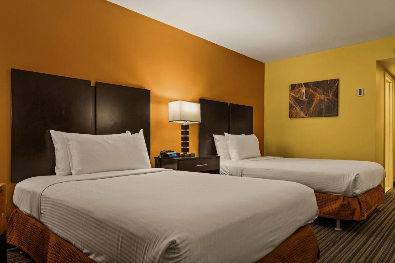 | Best Western The Plaza Hotel - Free Breakfast