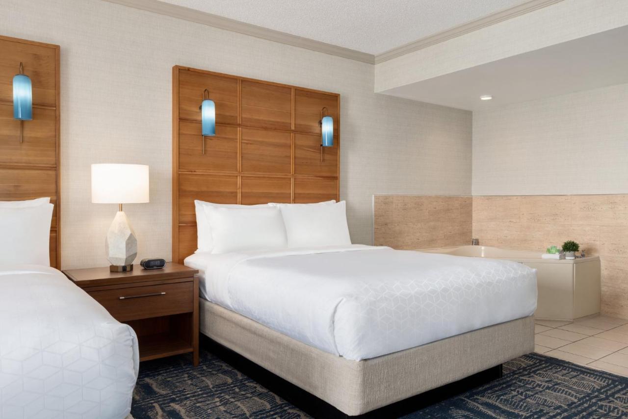  | Holiday Inn & Suites Ocean City