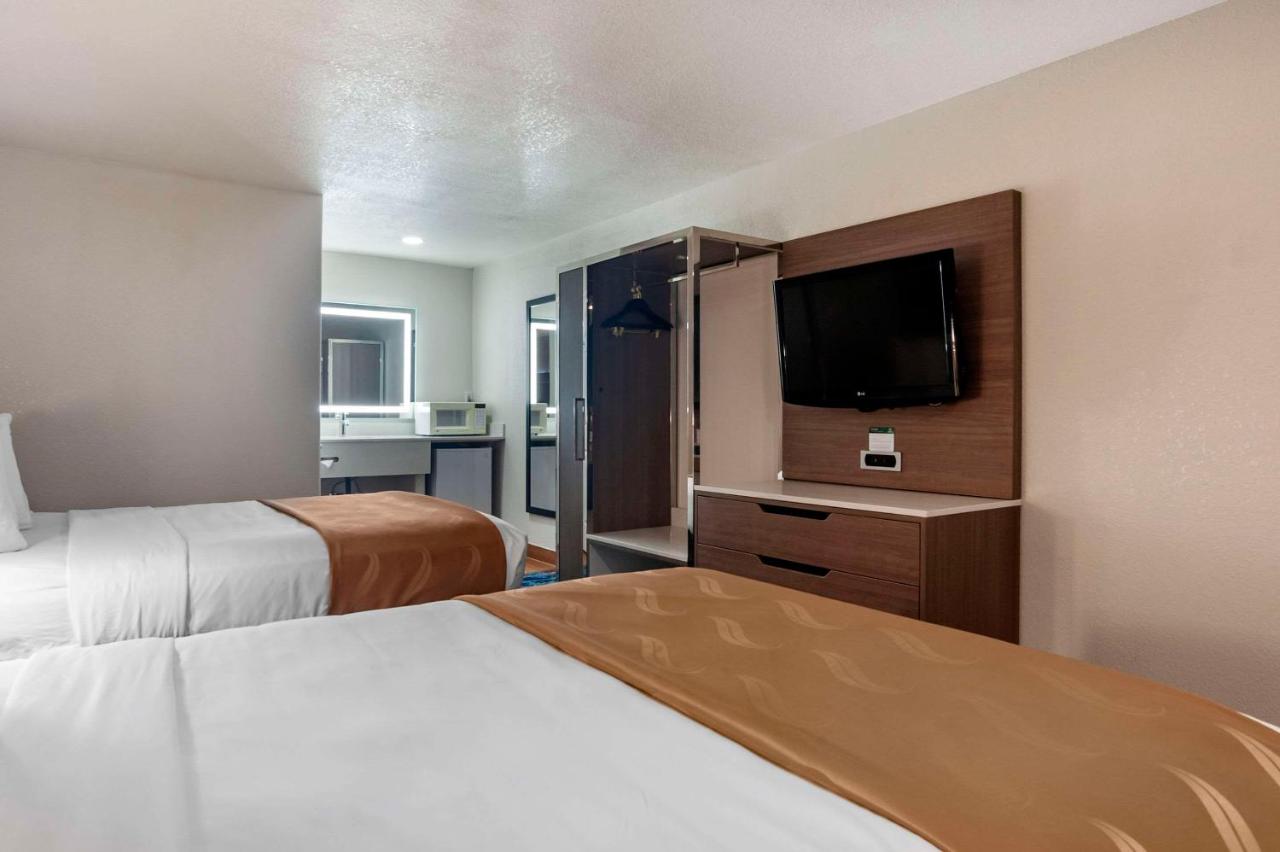 Queen Room with Two Queen Beds - Non-Smoking at Quality Inn Blythe I-10