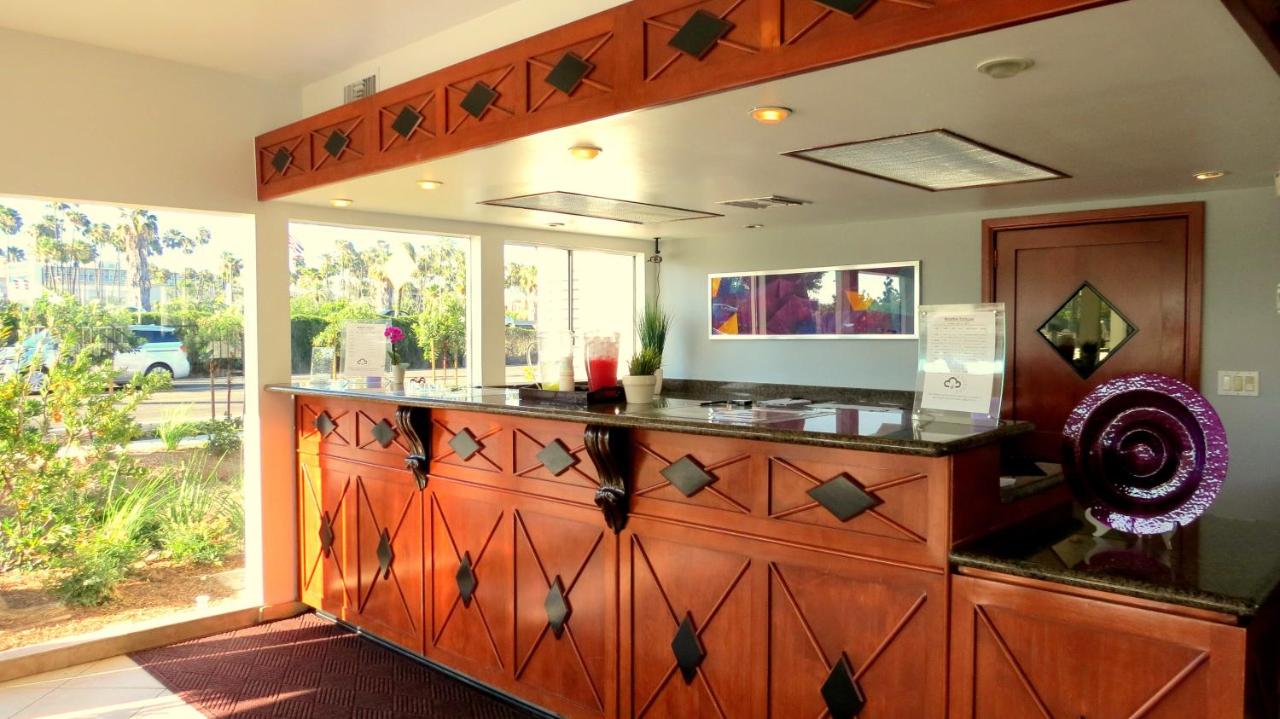| Hotel Iris - Mission Valley-San Diego Zoo-SeaWorld