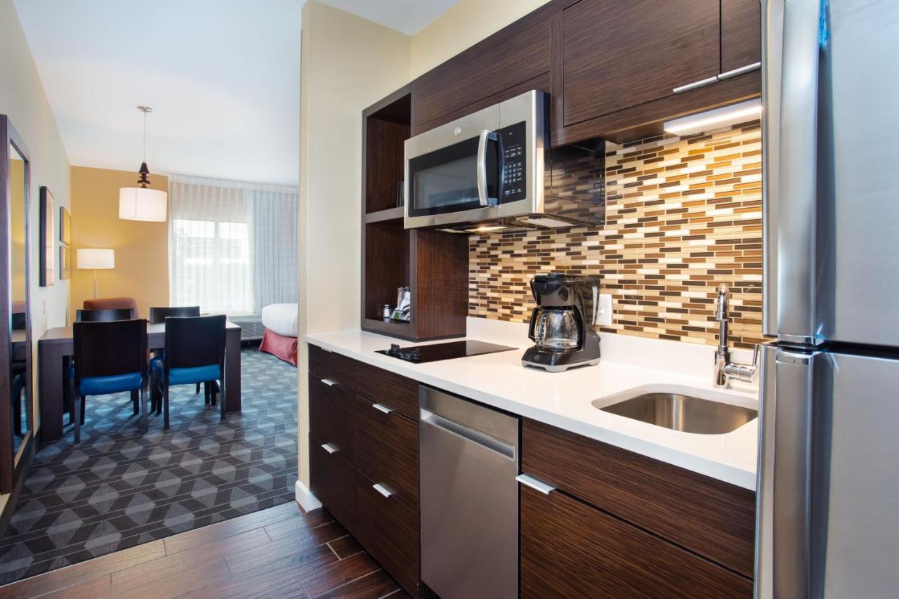 Studio, 2 Queen at TownePlace Suites by Marriott Detroit Belleville