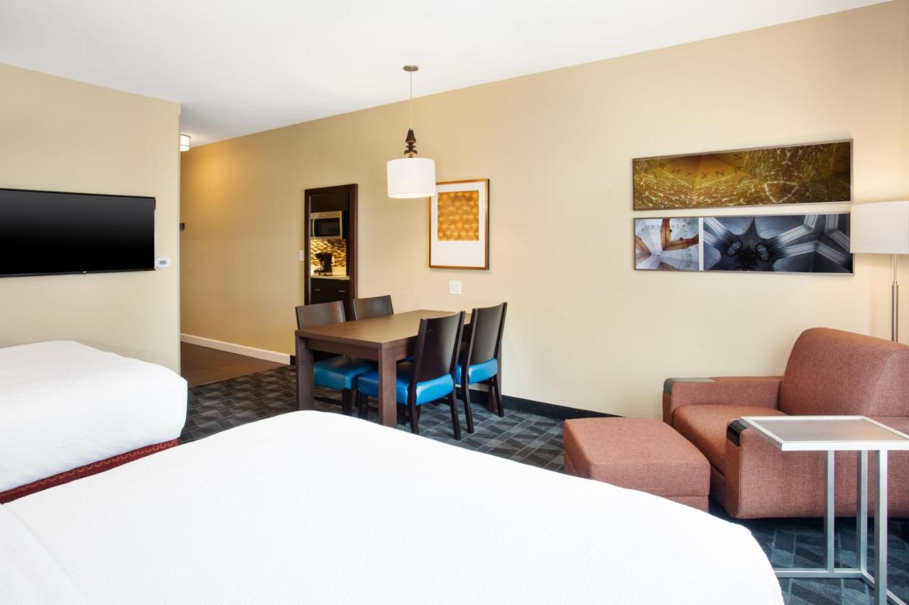 Studio, 2 Queen at TownePlace Suites by Marriott Detroit Belleville