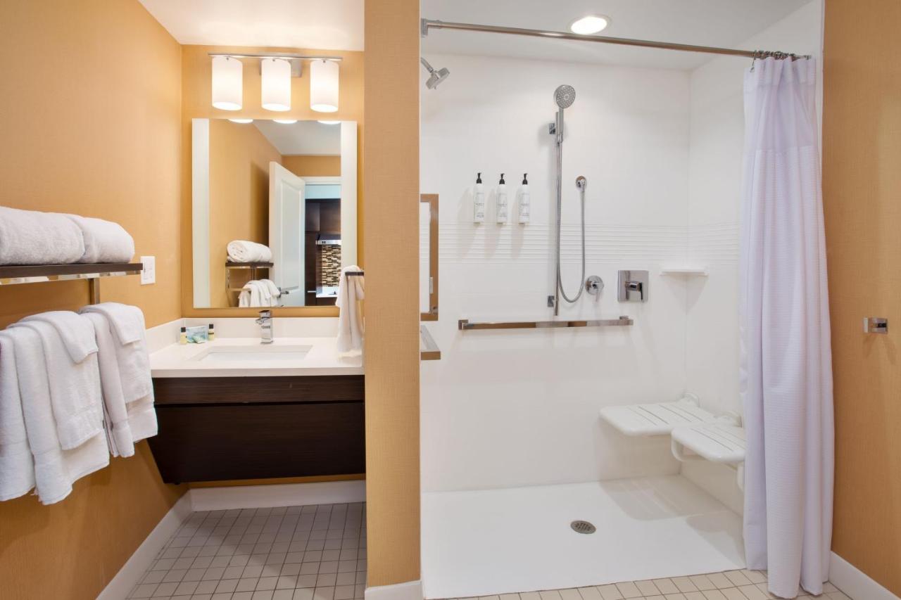 Studio, 2 Queen at TownePlace Suites by Marriott Detroit Belleville