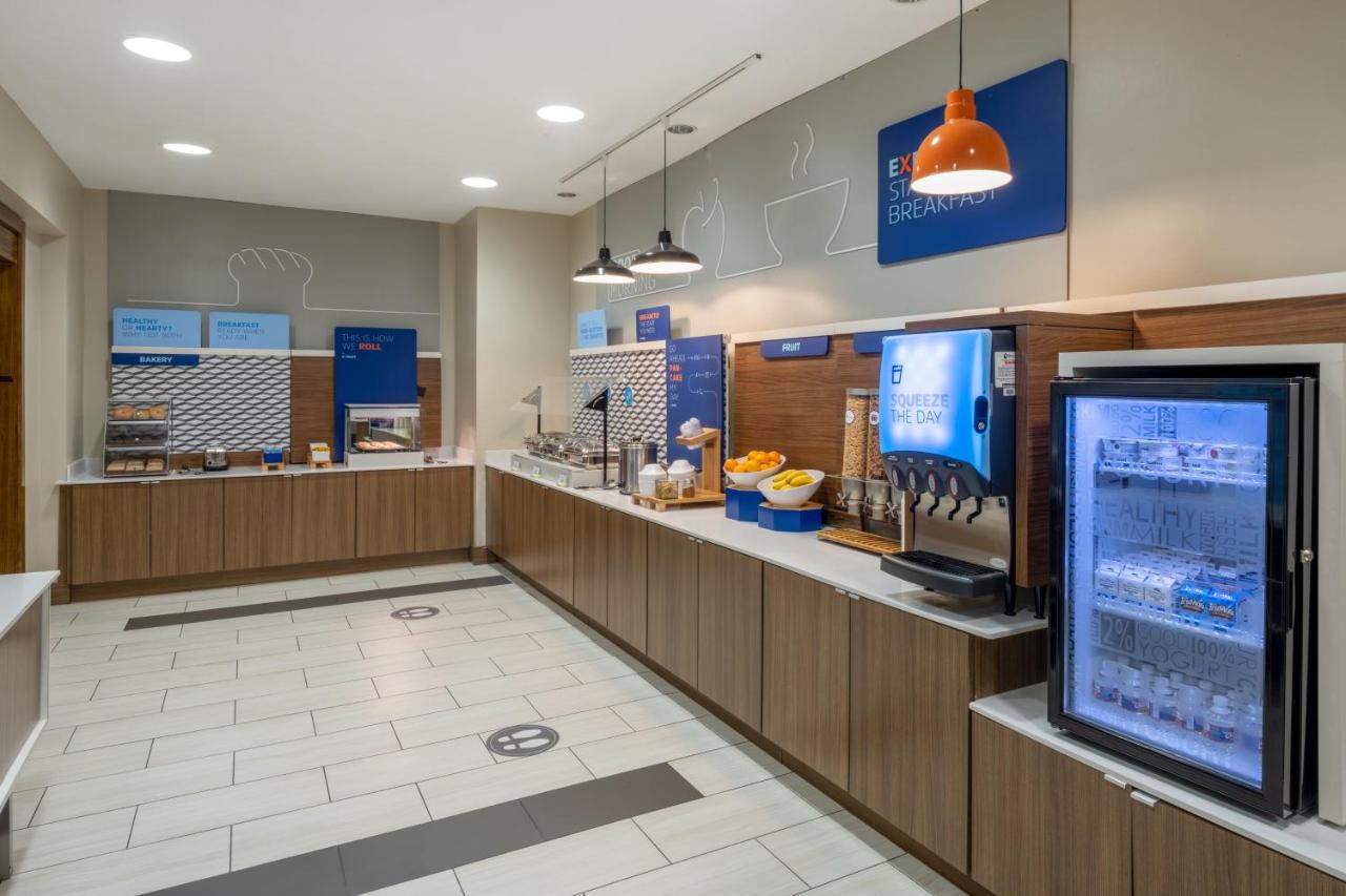 | Holiday Inn Express & Suites Dallas East - Fair Park, an IHG Hotel