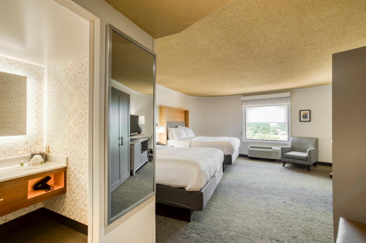 | Holiday Inn Mobile Downtown Historic District, an IHG Hotel