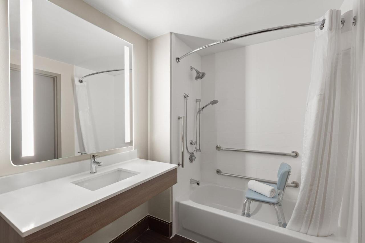 King Room with Bath Tub - Disability Access/Non-Smoking at Holiday Inn Express Hotel & Suites Danbury - I-84 by IHG