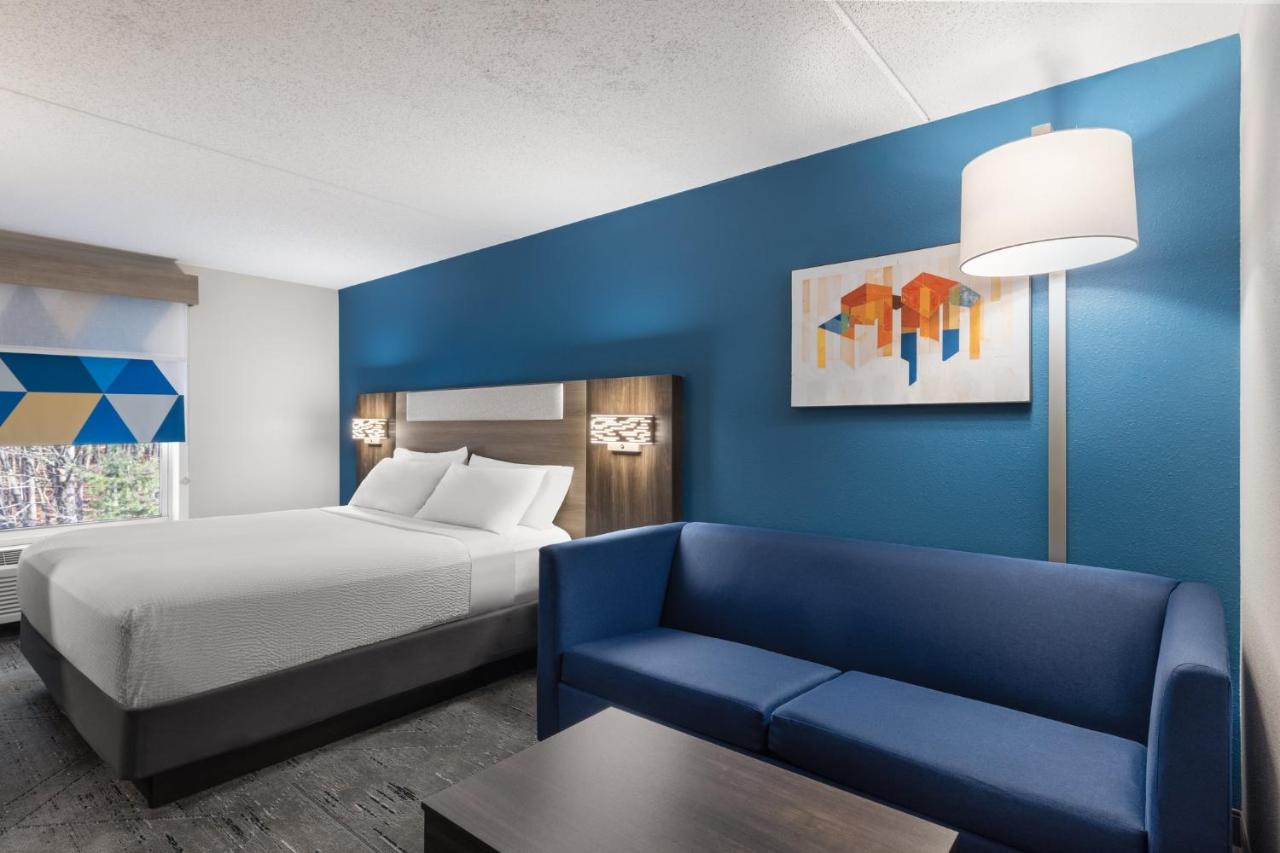 Suite - Hearing Accessible - Non-Smoking at Holiday Inn Express Hotel & Suites Danbury - I-84 by IHG
