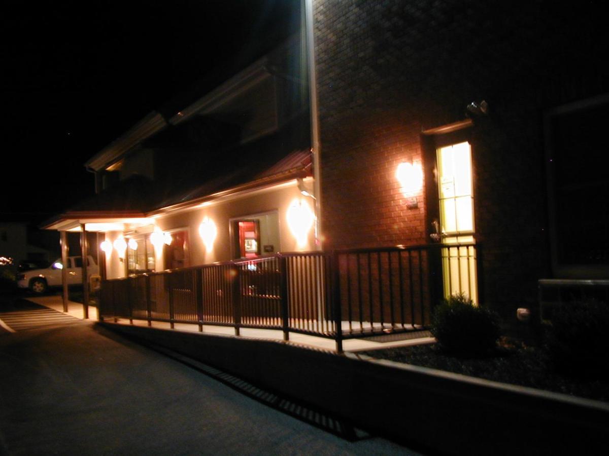| Hotel Dushore