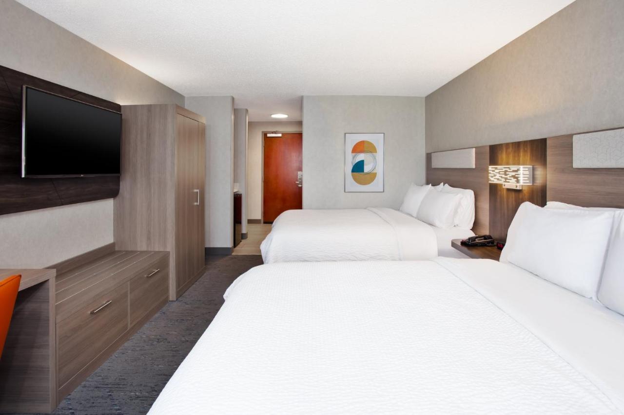 Queen Room with Two Queen Beds at Holiday Inn Express Hotel & Suites Belleville by IHG