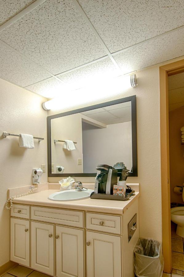 Queen Room with Two Queen Beds and Kitchenette at Park Tower Inn