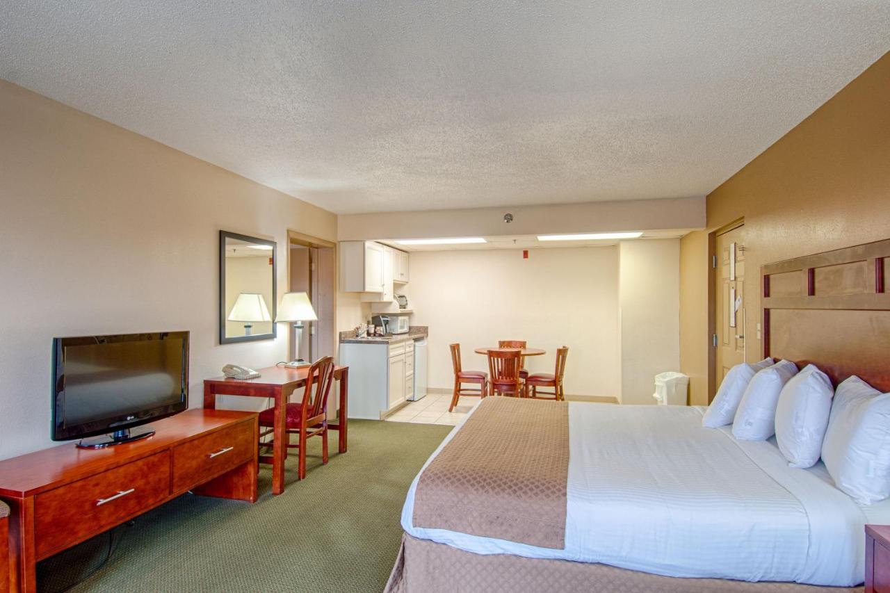 Two Bedroom Suite at Park Tower Inn