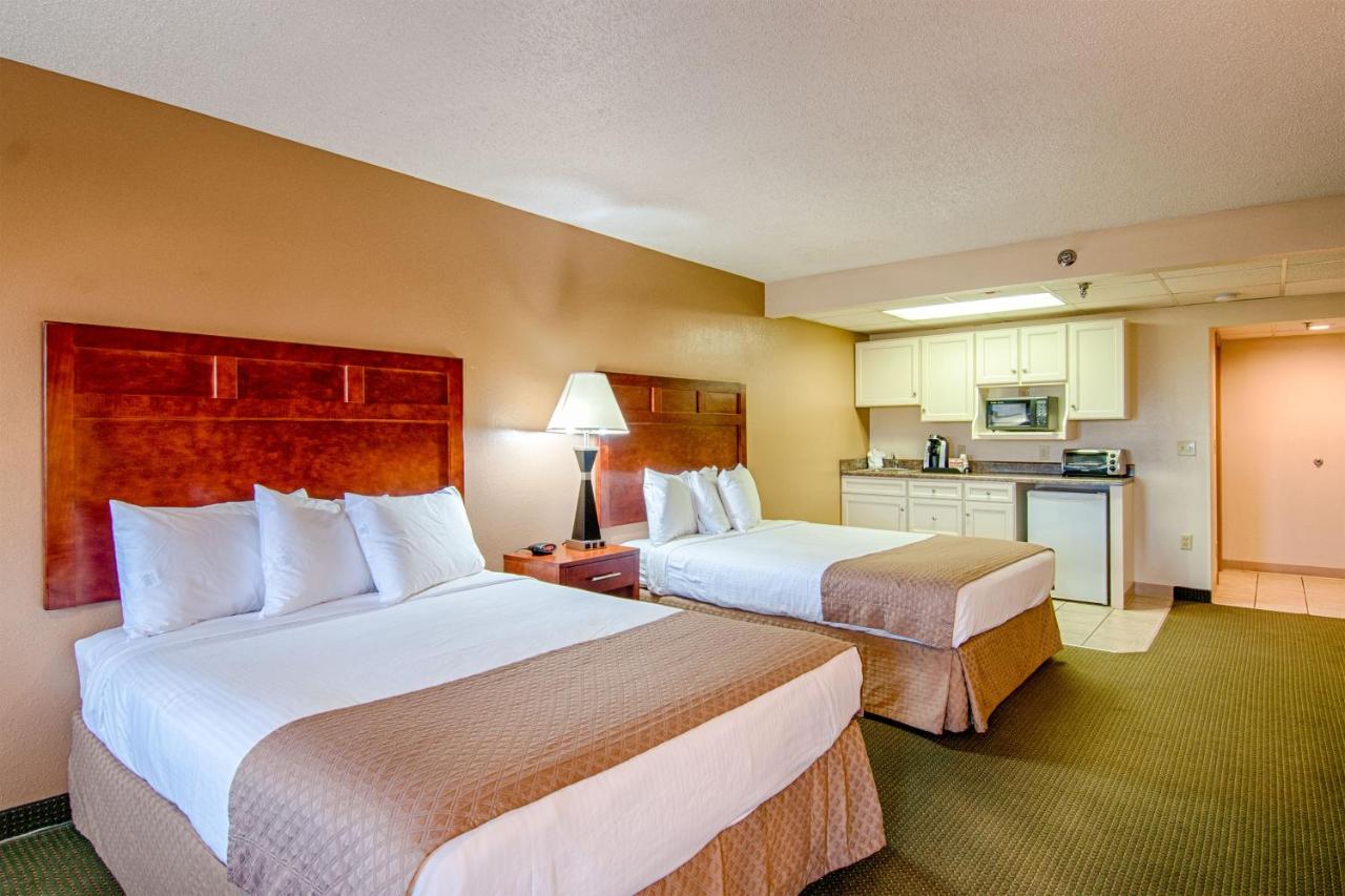 Queen Room with Two Queen Beds and Kitchenette at Park Tower Inn